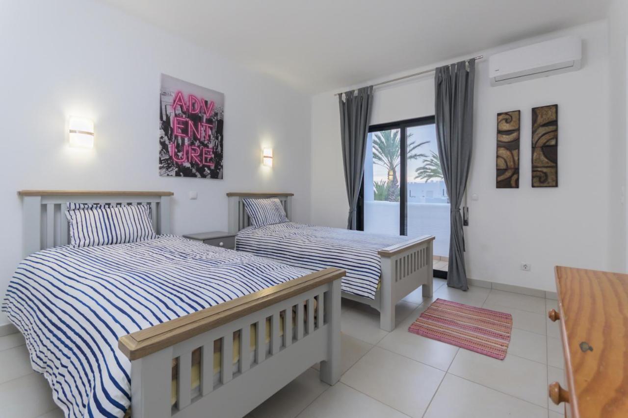 Superb Beach Townhouse At Vila Gaivota Resort Ferragudo Exterior foto
